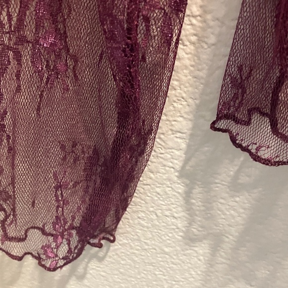 Elegant Sheer Lace Top - purple NWOT - Picture 6 of 7